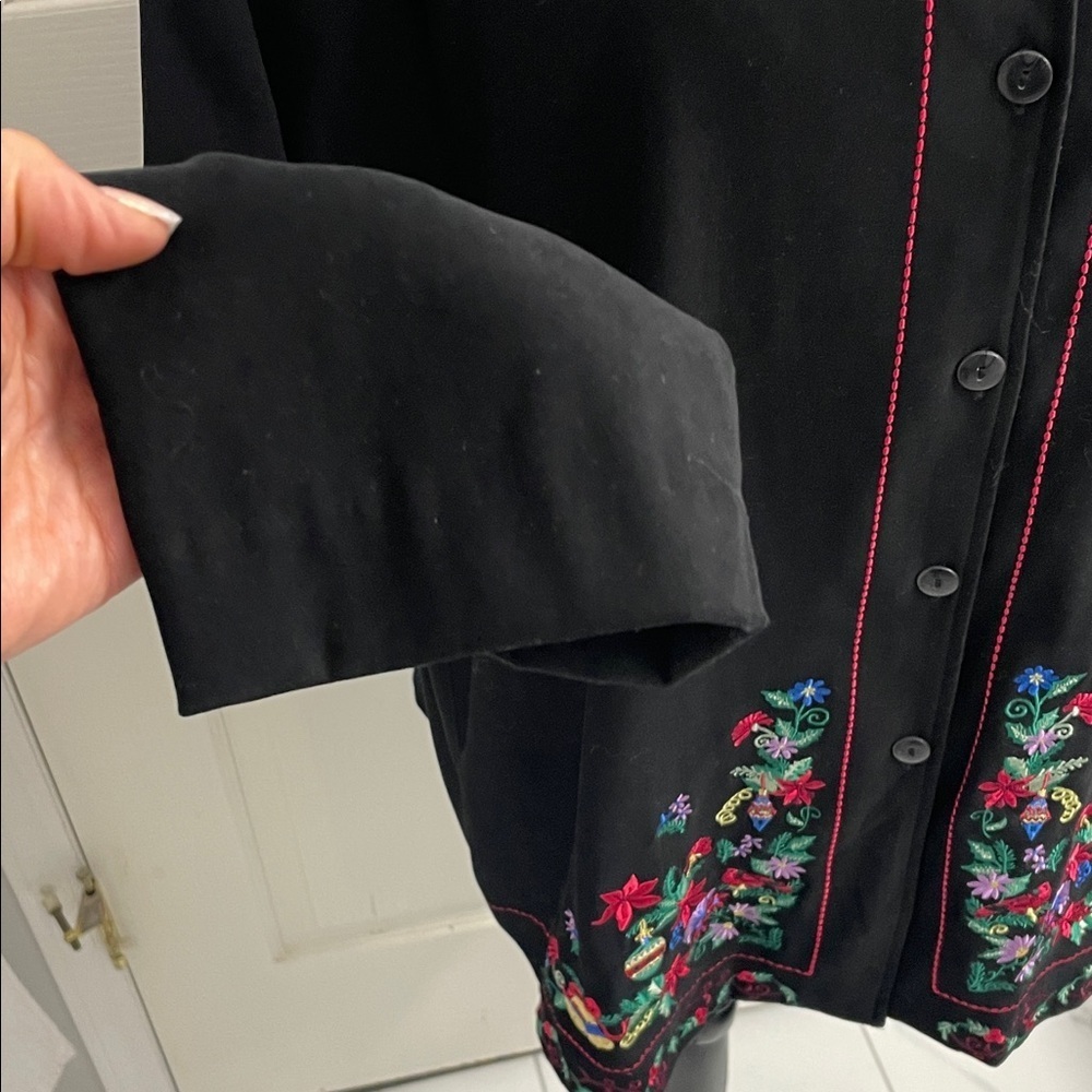 Vintage Velvet Festive Embroidered Black Button Up Shirt/Jacket / Blazer Sz XL - Picture 2 of 16